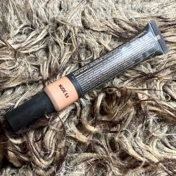Nudestix Nudefix Concealer in 5.5 - Picture 2 of 2